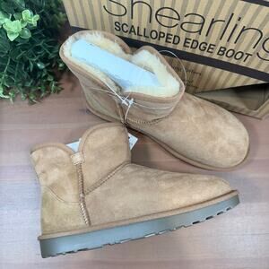 Kirkland Signature Women's Havane Tan Shearling Scalloped Edge Boots Size 7